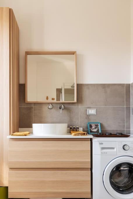 Schiavoni Flexyrent Wifi Apartamento Milão Exterior foto